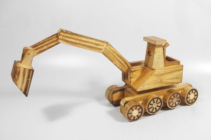 旅游热卖木质工艺品 木质挖土机 木制挖土机模型 儿童玩具车模型